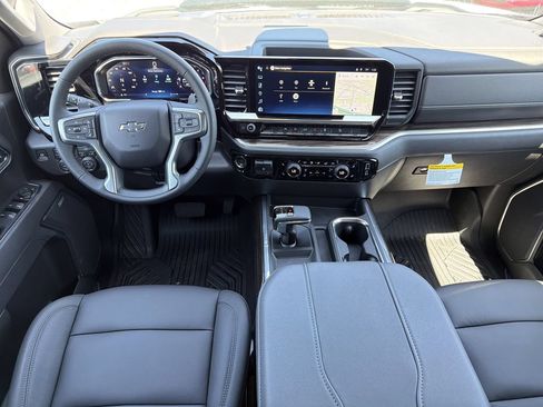 New 2026 Chevrolet Silverado 1500 LT Trail Boss w/ Convenience Package II AWD/4WD image 2