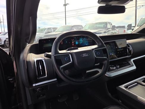 Used 2025 Ford Expedition Platinum w/ Stealth Performance Package AWD/4WD image 8