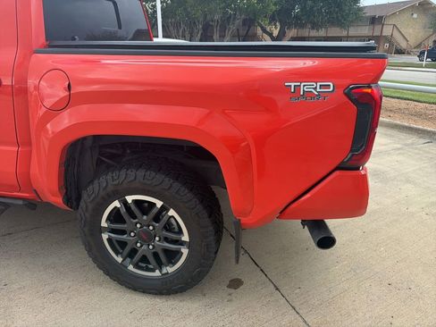 Used 2024 Toyota Tacoma TRD Sport w/ TRD Sport Upgrade Package AWD/4WD image 12