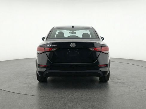 Used 2025 Nissan Sentra SV image 7