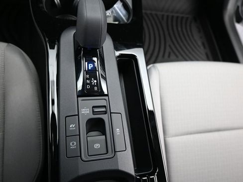 New 2026 Toyota Prius LE image 34