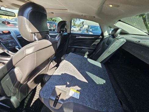 Used 2014 Ford Fusion Titanium FWD image 22