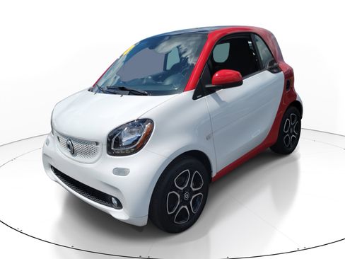 Used 2018 smart fortwo electric drive image 2