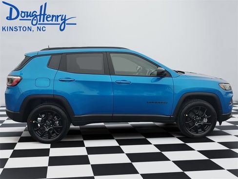 New 2026 Jeep Compass Latitude w/ Sun and Sound Group image 6