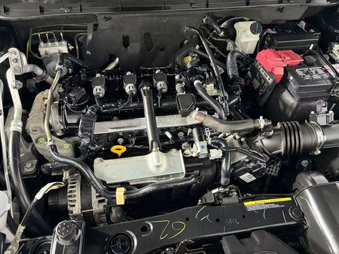 Used 2024 Nissan Kicks SV image 31