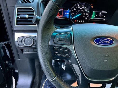 Used 2017 Ford Explorer Limited AWD/4WD image 11