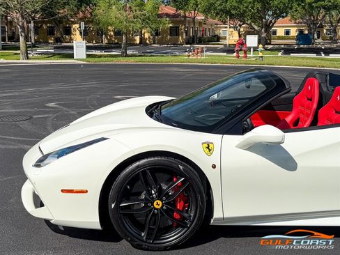 Used 2018 Ferrari 488 Spider image 42