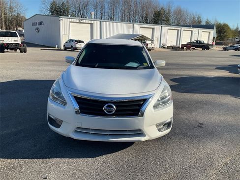 Used 2013 Nissan Altima 2.5 S image 2