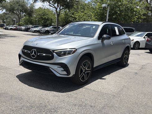 Used 2025 Mercedes-Benz GLC 300 image 7
