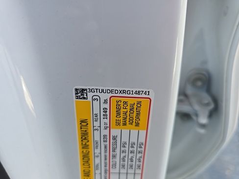 Used 2024 GMC Sierra 1500 SLT image 13