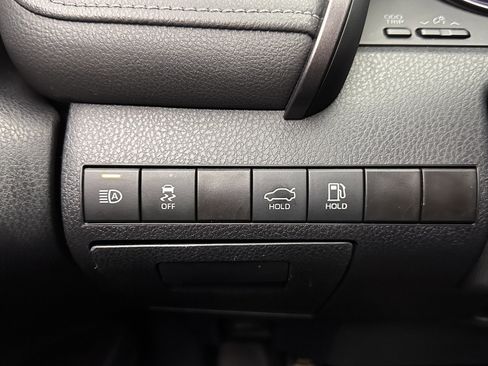 Used 2024 Toyota Camry SE w/ Convenience Package image 19