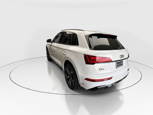 Certified 2025 Audi Q5 2.0T Premium Plus w/ Premium Plus Package image 7