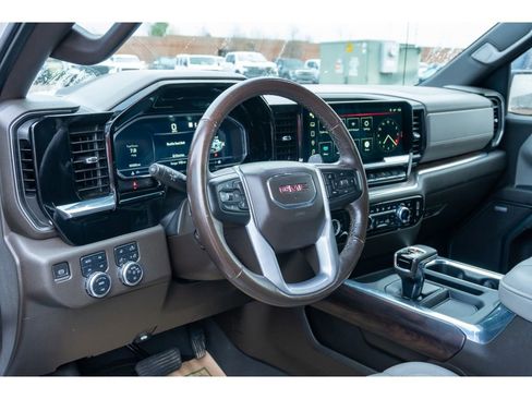 Used 2023 GMC Sierra 1500 SLT w/ SLT Premium Package image 10