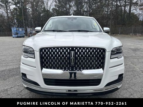 Used 2024 Lincoln Navigator Black Label image 2