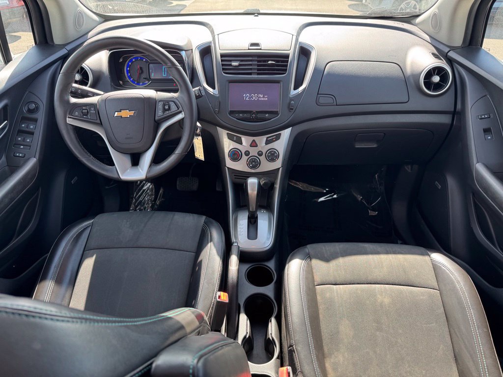 Used 2015 Chevrolet Trax LT w/ LT Sun and Sound Package FWD image 14