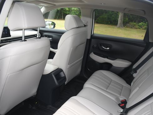 Used 2025 Honda HR-V EX-L image 16