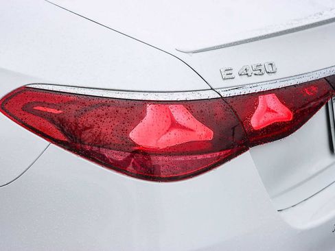 Used 2024 Mercedes-Benz E 450 4MATIC Sedan image 8