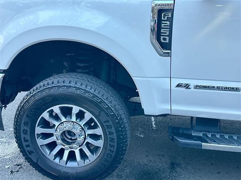 Used 2021 Ford F250 Lariat w/ FX4 Off-Road Package image 40