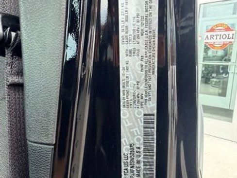 Certified 2025 Jeep Wrangler Unlimited Rubicon AWD/4WD image 22