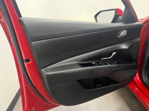 Used 2023 Hyundai Elantra SEL w/ Cargo Package image 23