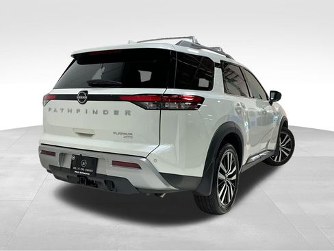 Used 2024 Nissan Pathfinder Platinum w/ Cargo Package image 11