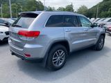 Used 2017 Jeep Grand Cherokee Limited w/ Luxury Group II image 4
