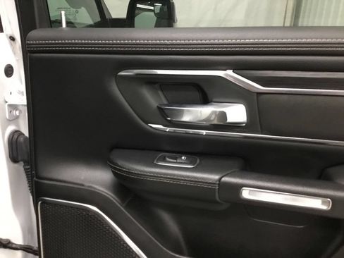 Used 2024 RAM 1500 Laramie AWD/4WD image 18