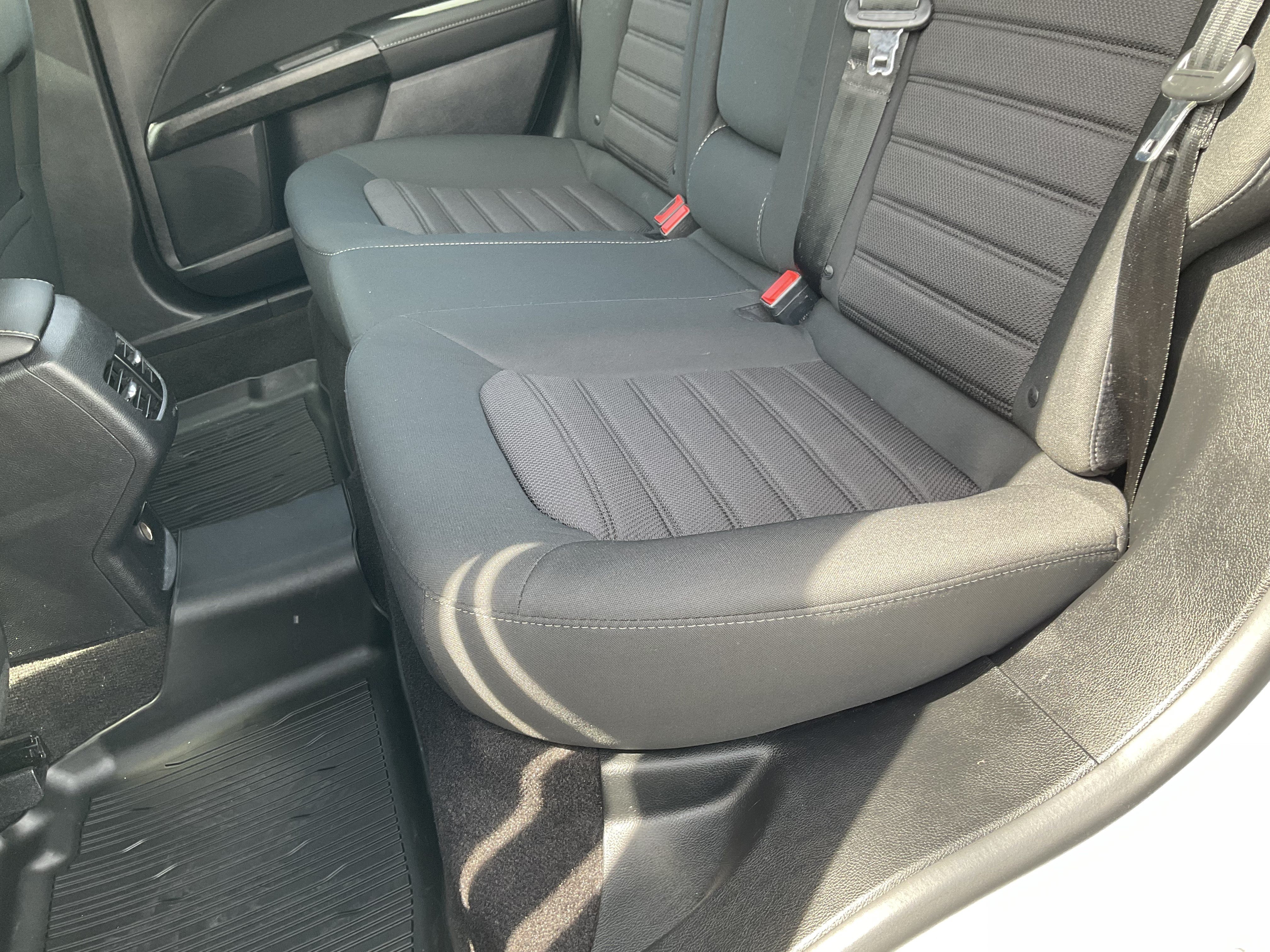 Used 2020 Ford Fusion SE AWD/4WD image 33