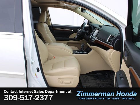 Used 2018 Toyota Highlander Limited image 21