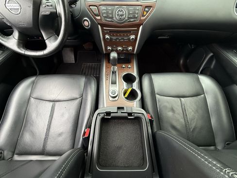 Used 2019 Nissan Pathfinder Platinum image 20