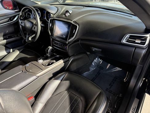 Used 2018 Maserati Ghibli S image 13