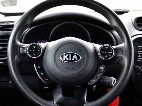 Used 2018 Kia Soul + image 14