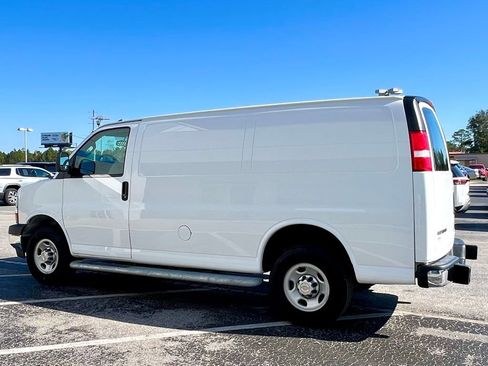 Used 2024 Chevrolet Express 2500 w/ Driver Convenience Package image 6