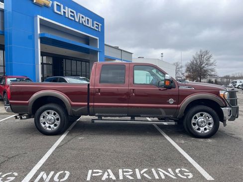 Used 2016 Ford F250 Lariat w/ Chrome Package image 2