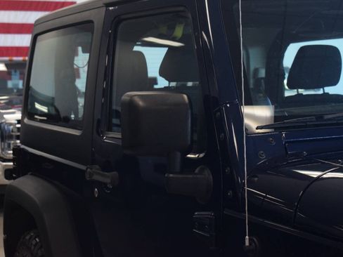 Used 2013 Jeep Wrangler Rubicon w/ PWR Convenience Group AWD/4WD image 14