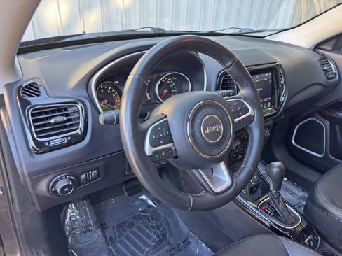 Used 2017 Jeep Compass Limited AWD/4WD image 12