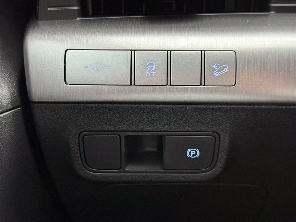 Used 2025 Hyundai Kona SEL FWD image 10