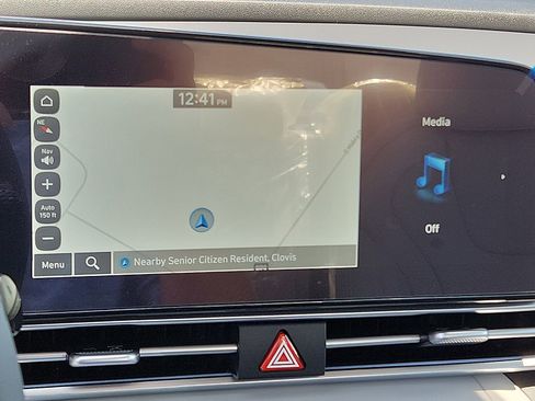 New 2025 Hyundai Elantra Limited image 11