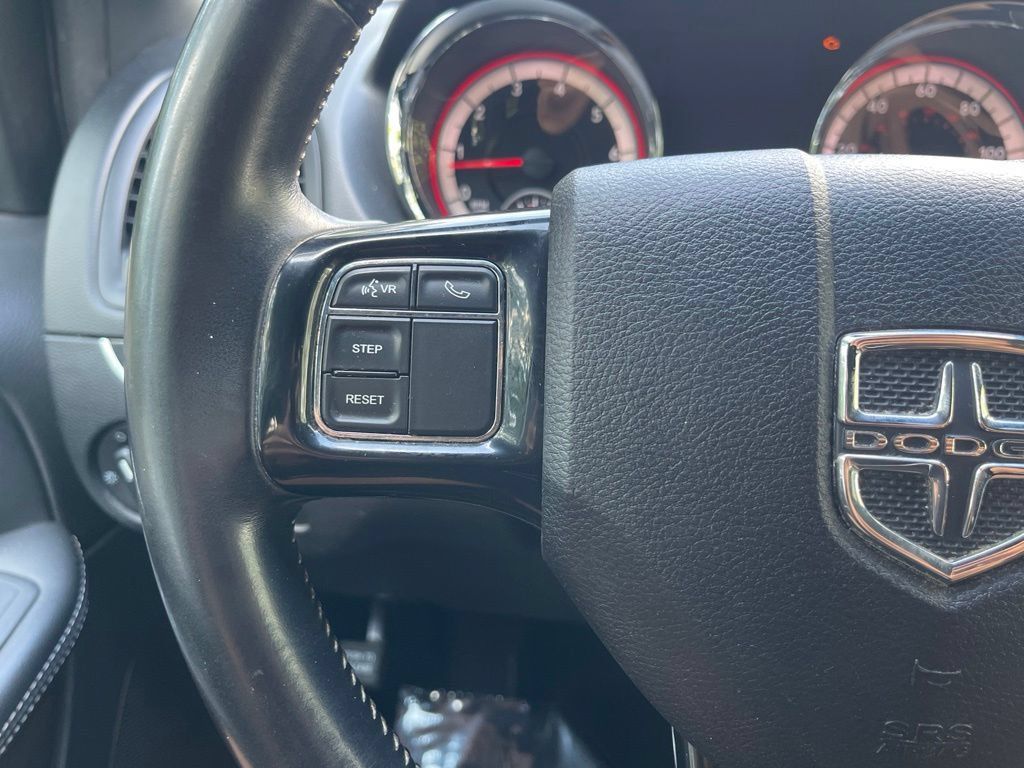 Used 2017 Dodge Grand Caravan SE FWD image 18