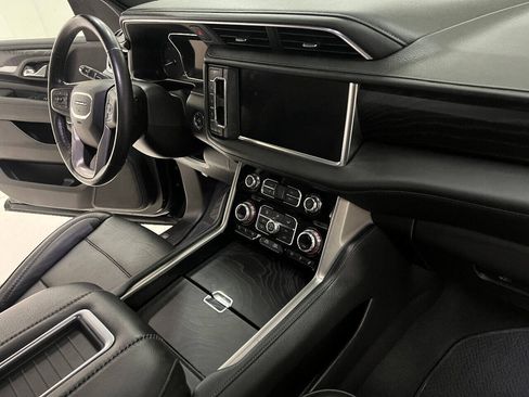 Used 2021 GMC Yukon XL Denali AWD/4WD image 52