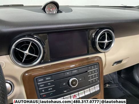 Used 2019 Mercedes-Benz SLC 300 w/ Premium Package image 23