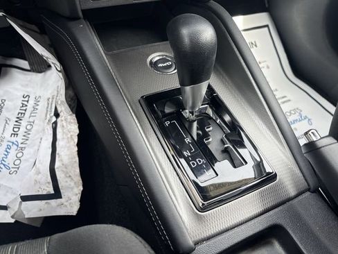 Used 2025 Mitsubishi Outlander Sport ES image 19