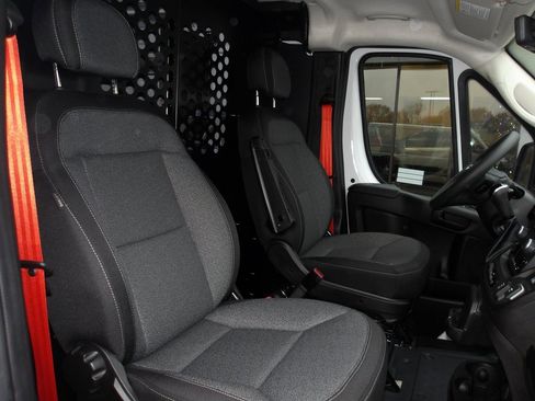 Used 2025 RAM ProMaster 2500 w/ Premium Convenience Group image 12