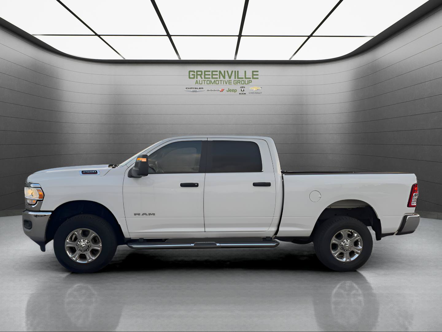 Used 2024 RAM 2500 Big Horn AWD/4WD image 2