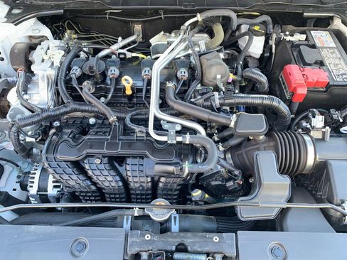 Used 2025 Nissan Altima 2.5 SV image 33