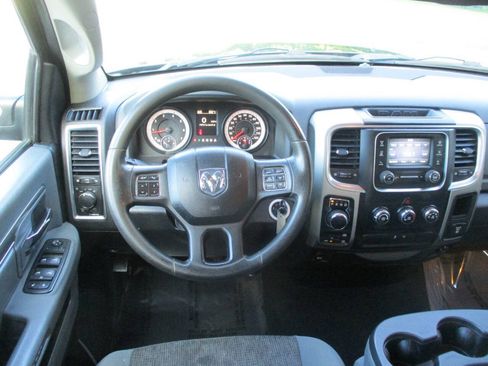 Used 2014 RAM 1500 Classic SLT w/ Protection Group AWD/4WD image 18