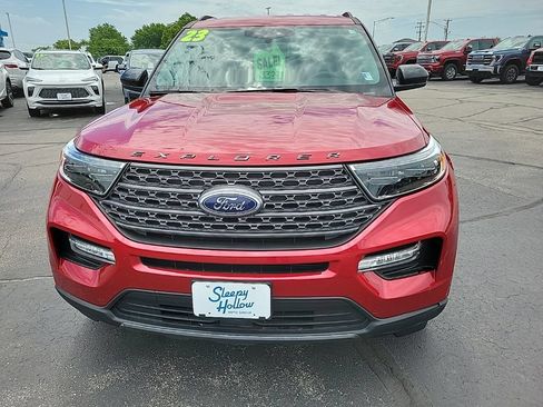 Used 2023 Ford Explorer XLT w/ Equipment Group 202A AWD/4WD image 2