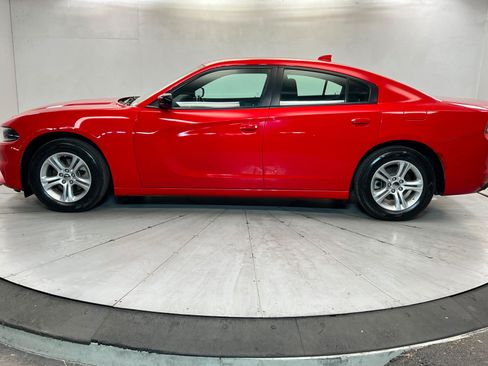 Used 2023 Dodge Charger SXT RWD image 2