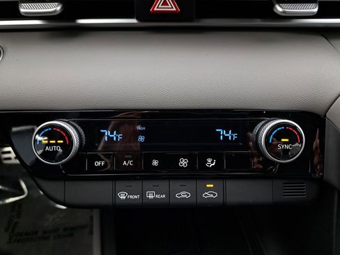 New 2025 Hyundai Elantra Sport image 23