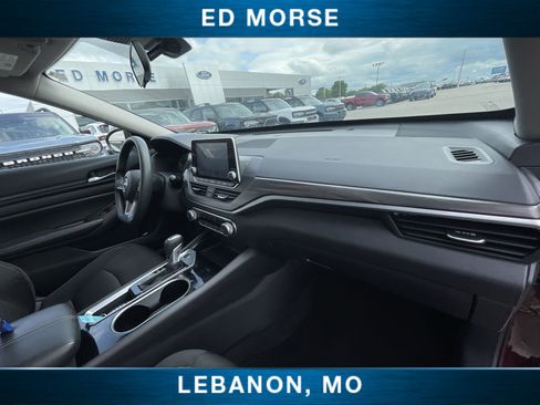 Used 2024 Nissan Altima 2.5 SV FWD image 26